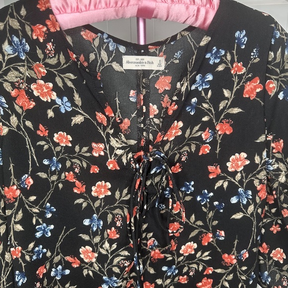 Abercrombie and Fitch dress Small floral spring flowy elbow length - Picture 3 of 4